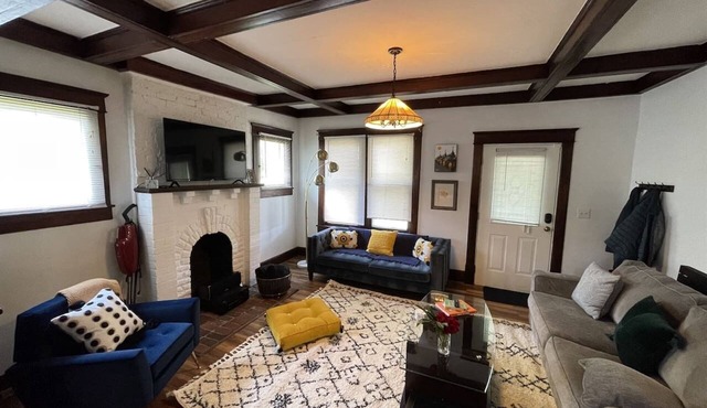 East Nashville Cozy and Convenient - Spring Fun!
