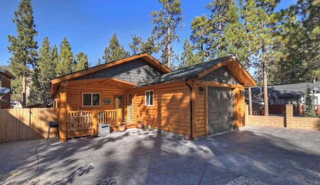 Elysian Cabin | Enclosed Yard · Fireplace