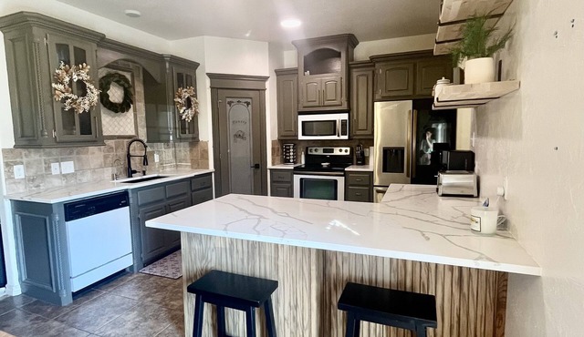 Family friendly home in Elgin 15 min from Fort Sill
