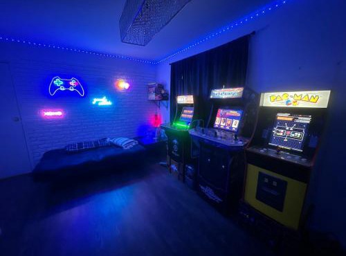 Game room family home near downtown OKC