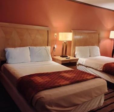 Gated 2 Double Beds Studio with Full Kitchen 140