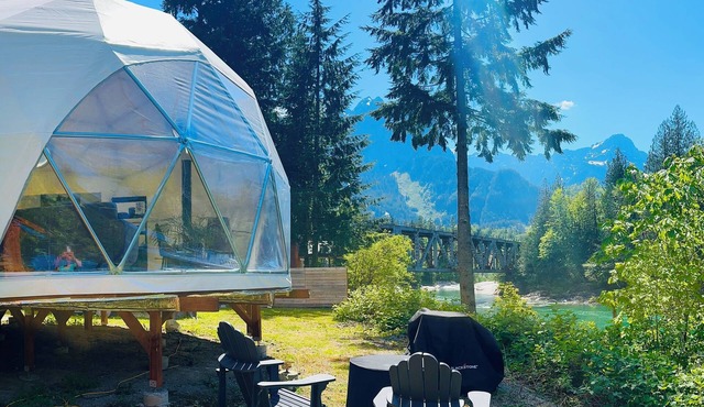 Geodesic Dome Home on the Skykomish River!