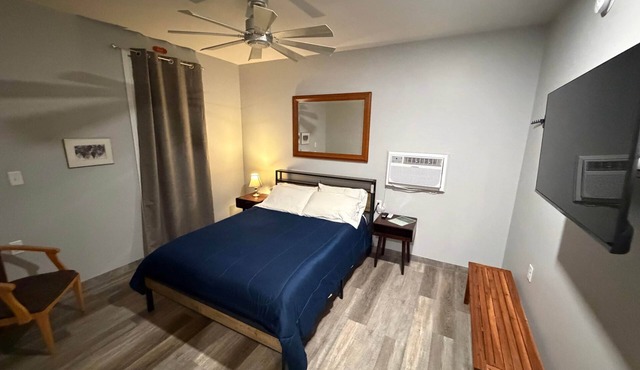 Germantown Inn & Lounge Room 3