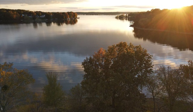 Grandpa's Lake Front Property with Private Dock!