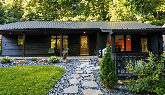 Hidden Family Cabin with Hot Tub