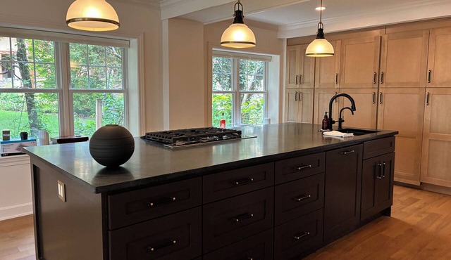 High Design, Museum District 2 BR/2BA KC Condo
