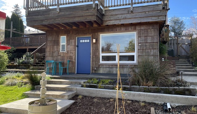Hummingbird Cottage - Cozy 1 Bedroom Cottage in Portland