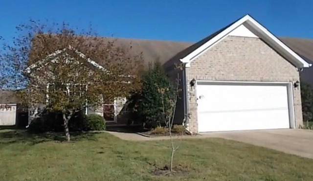 Just over 30 mins from downtown Nashville!
