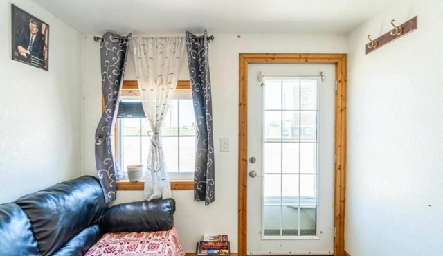 La Crosse KS | 2 Queen Bed
