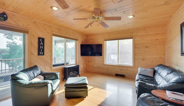 Lakefront Birchwood House w/Deck + Fire Pit!