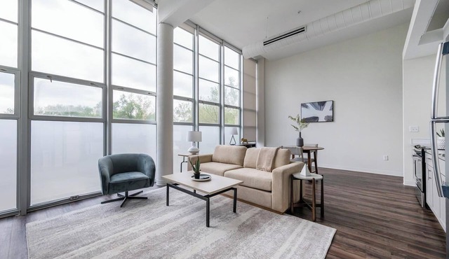 Landing | Amazing 1BD, Courtyard