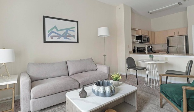 Landing | Chic 1BD, Gym, Clubhouse