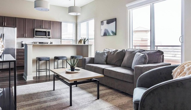 Landing | Chic 2BD, Clubhouse, Rooftop Lounge