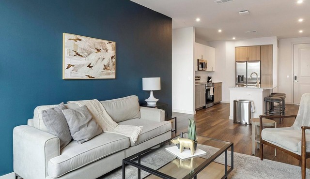 Landing | Modern 2BD, Clubhouse, Pool