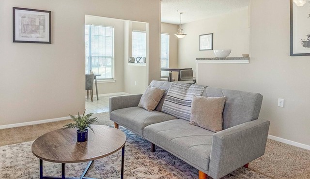 Landing | Stunning 1BD, Gym, Tennis Court
