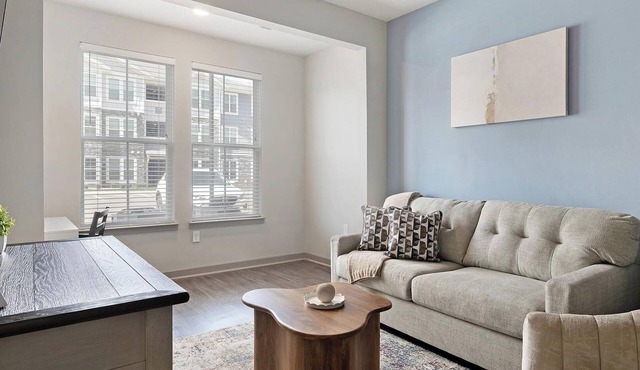 Landing | Stunning 2BD, Clubhouse, Gym