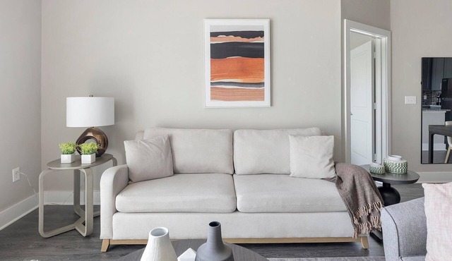 Landing | Stylish 1BD, Pool, Clubhouse
