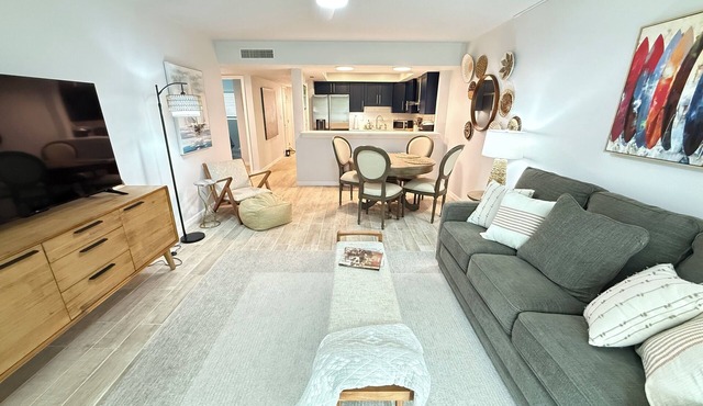 Lovely 2-bedroom condo across from the beach in peaceful St. Augustine