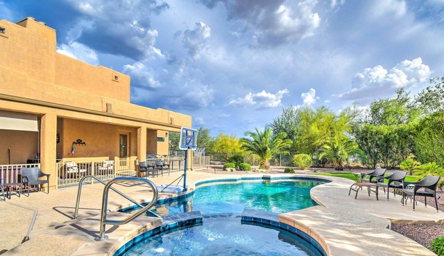Luxe Apache Junction Escape w/ Pool & Hot Tub in Apache Junction