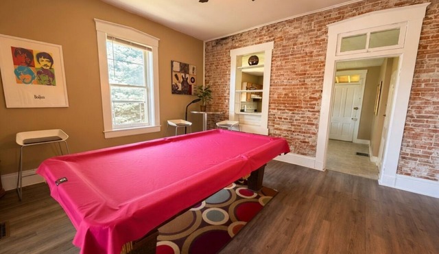 Madison House 1 - Spacious 2BR Home Steps from Historic Downtown St. Charles