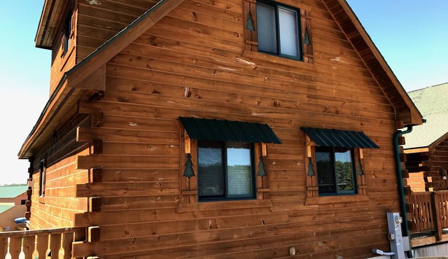 Marcie's Cabin: Your Perfect Getaway for Relaxation and Adventure!