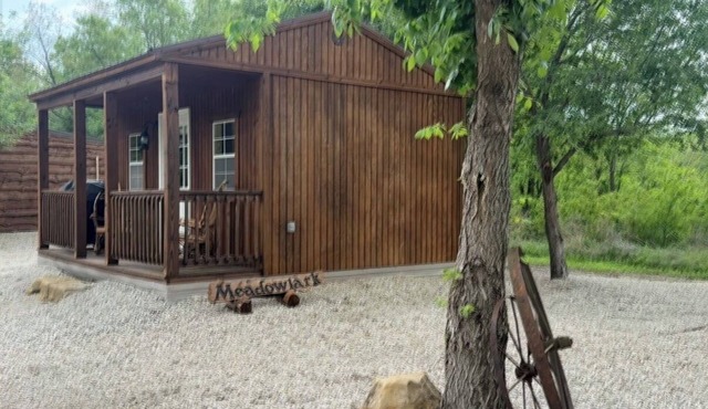 Meadowlark Cabin - Quiet Nature Escape w/Creek & 150 Acres