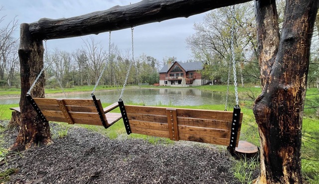 Modern 5 bedroom house is a perfect vacation rental for those looking to escape