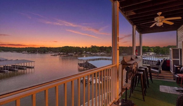 Modern Condo at 11mm in Sunrise w/PWC & Boat Slip