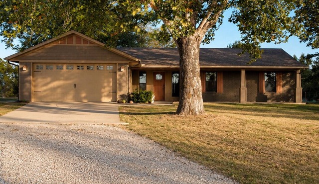 Modern Country Retreat, Room to Roam, Sunset Views, Horses, Near OSU & Lazy E
