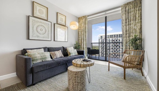 Modern Doral Condo w Free Parking