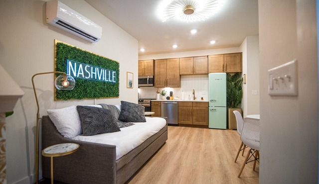 Modern LUX 3 Story Home w/Rooftop Bar - 4 mi to DT
