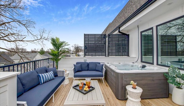 Modern Southern Townhomes Private Hot Tub