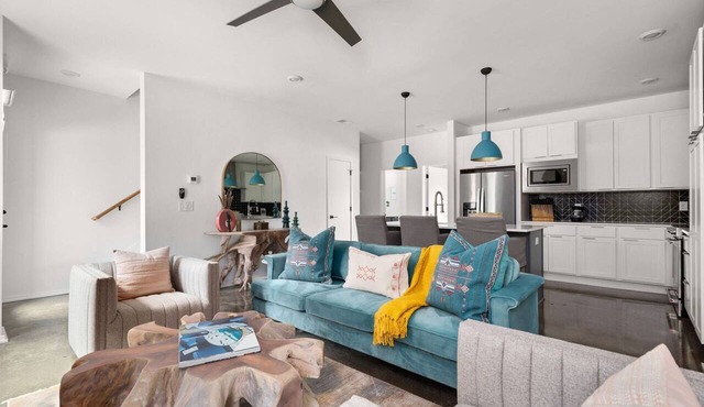 Myrtle One ~ This is a combined listing made of two adjoining 4BR/4BA Condos with adjoining rooftops