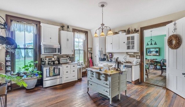 NEW LISTING! Greer Room by Main Street Bed & Breakfast