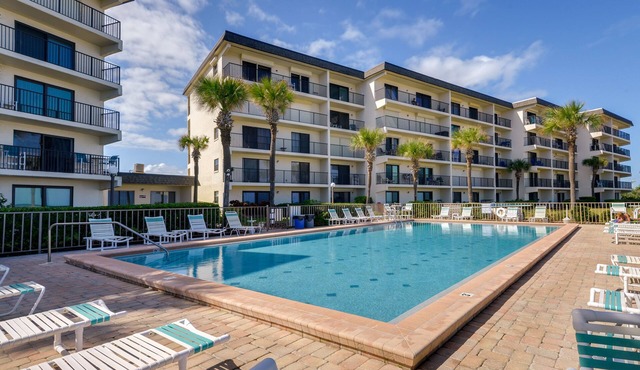 Oceanfront Ormond Beach Condo: Community Perks!