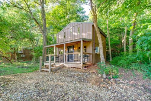 Ozark Escape! Cabin w/On-Site Hiking & Fishing