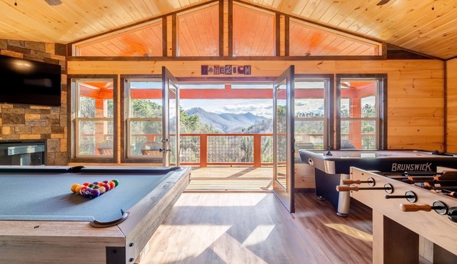 Panoramic Mountain Views