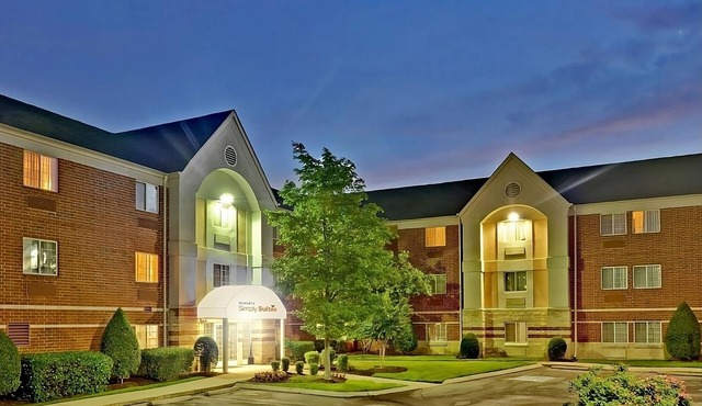 Perfect for Groups! 4 Units with Full Kitchens, Pets are Welcome!