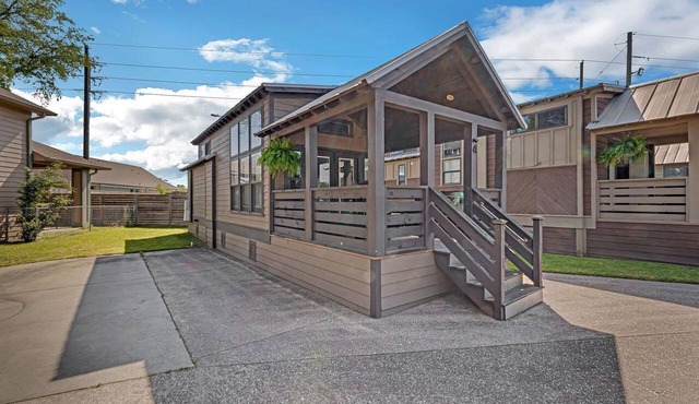 Pet Friendly Vacation Rental (PF) - 1 Bedroom and loft sleeps 4-Pet Friendly