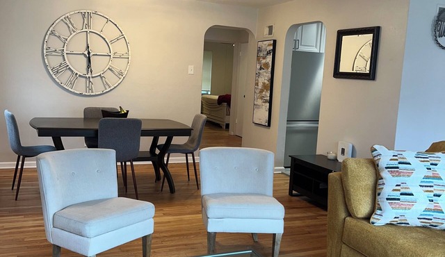 Quaint 2-bedroom house with AC in University City