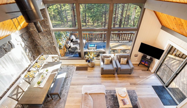 Relaxing A-Frame with view of the Pines
