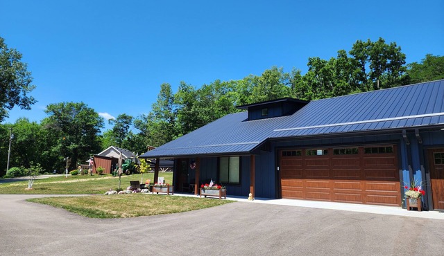 Riverside Retreat Near Town w Sauna, sleeps 8, Views & Abundant Activities!