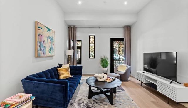 Rove Travel | Riverbank I | UWS Townhome