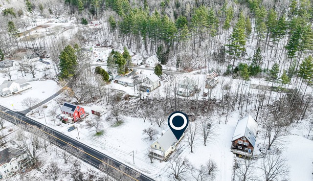 Rural mountain-view home near skiing with screened porch, firepit, & game room