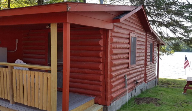 Rustic Log Cabin built 1897 just steps from lake