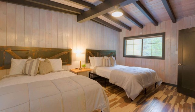 Rustic/Modern Suite 6 in Oak Creek Canyon - Close to Slide Rock State Park