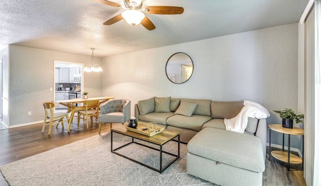 Serene Bella Vista Getaway Near Trails!