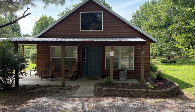 Shawnee Pines #1 - 2 Bedroom & Loft Cabin