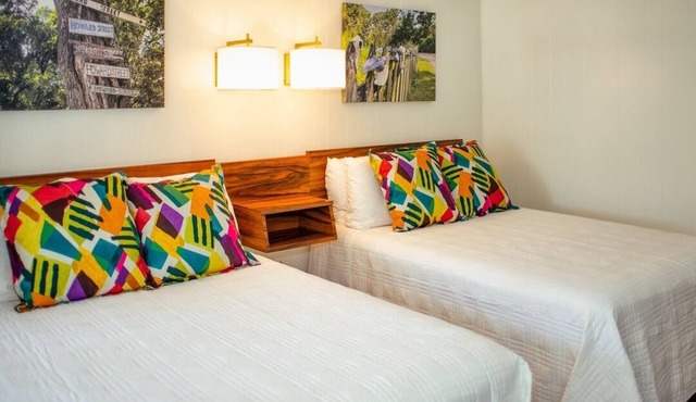 'Shipwreck' Bluff Shoal Motel - Room 2