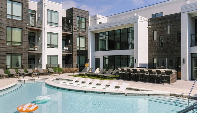 Sonder at Village 21 | Spacious One-Bedroom Apartment w/Study